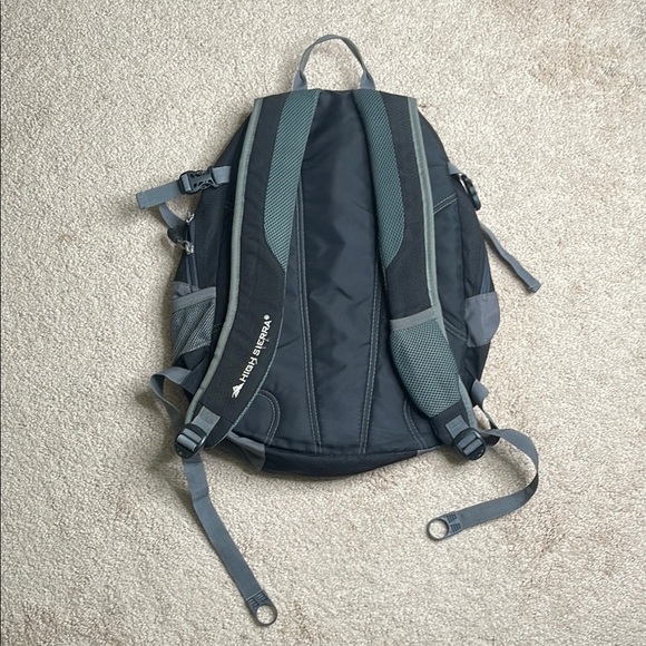 High Sierra Black and Gray “Auburn” Backpack with Adjustable Straps - Picture 3 of 3